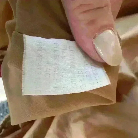 Vintage Fingerhut trench coat. Burgundy and tan. Size 12. Lined. Detachable hood - Picture 11 of 12